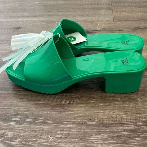 Wild Fable Vibrant Green Slide Sandals - Picture 2 of 5